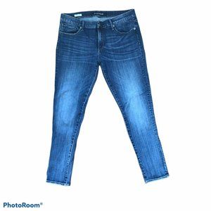 Driftwood Marilyn 31 x 28 Medium Wash Denim Jeans